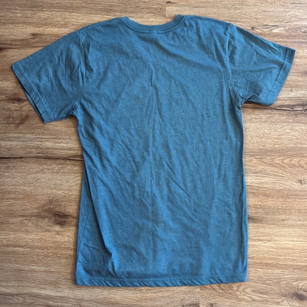 Handmade Heather Blue Circle Clothing Read Banned Books Graphic T-Shirt - Picture 5 of 6